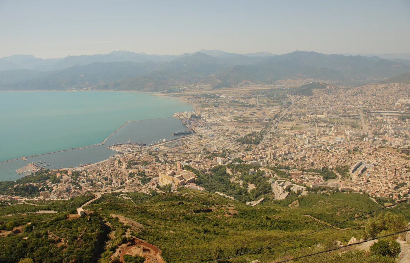 Littoral algérien près de Tipaza avec vue sur la Méditerranée